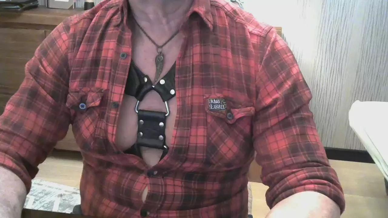Longdorn on Cam4 