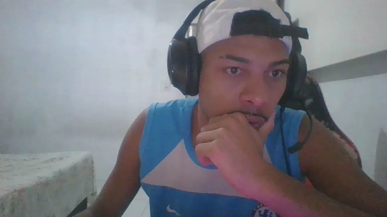 Offline LORATCHOZERA on Cam4