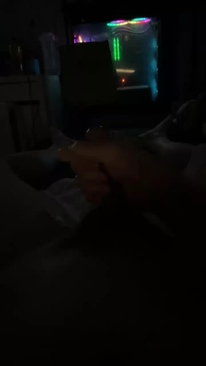 lovesickwolf64 on Cam4 