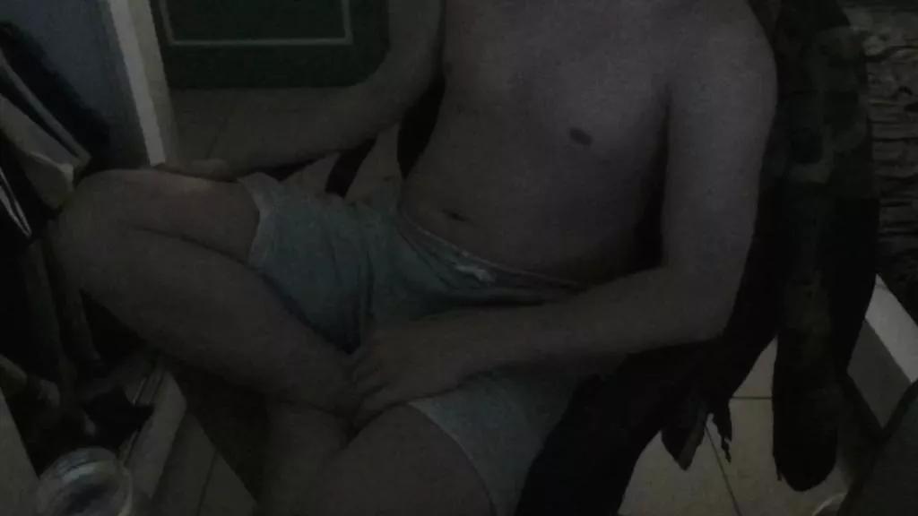 lovesickwolf64 on Cam4 