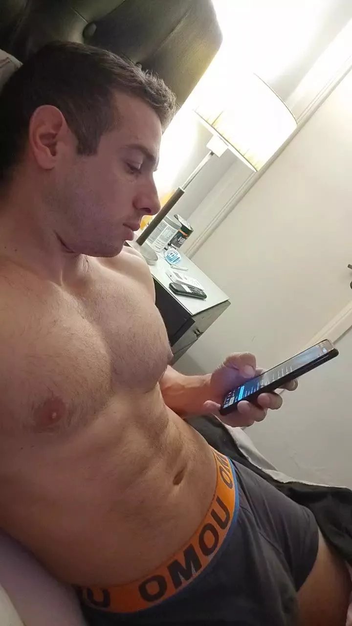 Offline Luca23millo90 on Cam4