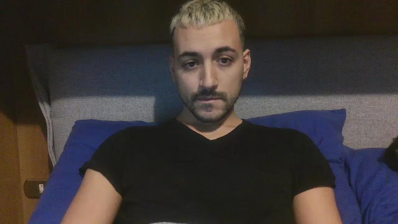 Luca_2730 on Cam4 