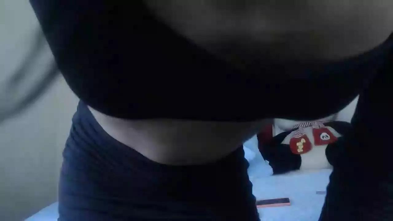 luluu_08 on Cam4 