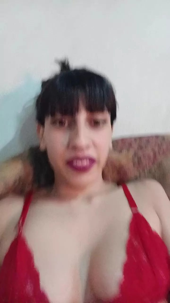 Offline Luzyoliver1 on Cam4