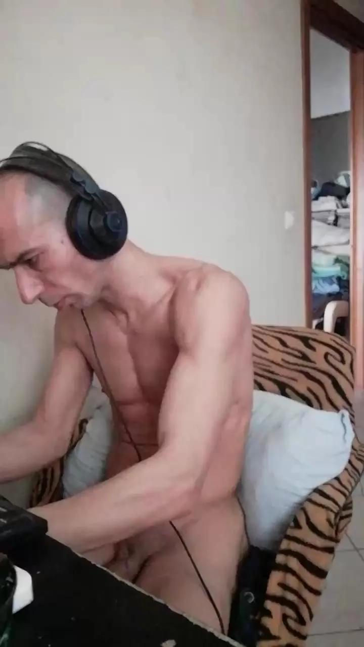 maethurtsex2 on Cam4 