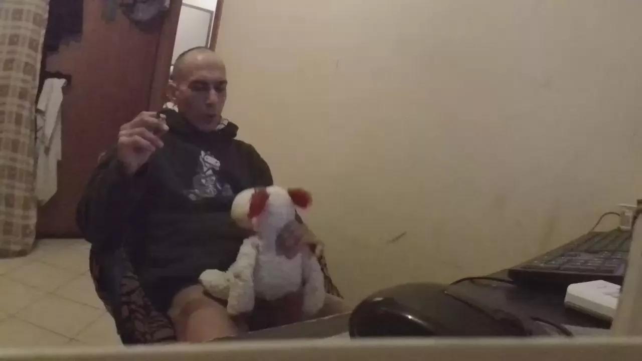 maethurtsex2 on Cam4 