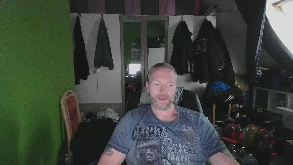 Mannfredfick on Cam4 