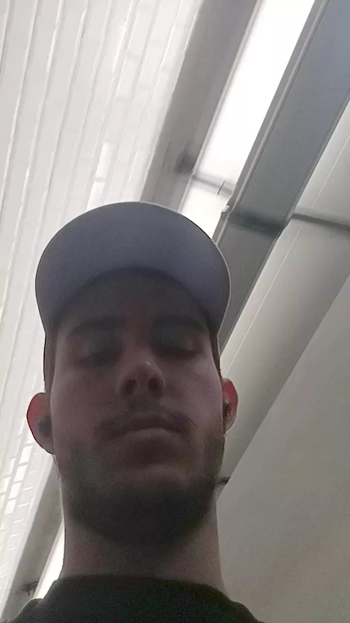 Offline matheopcs3 on Cam4