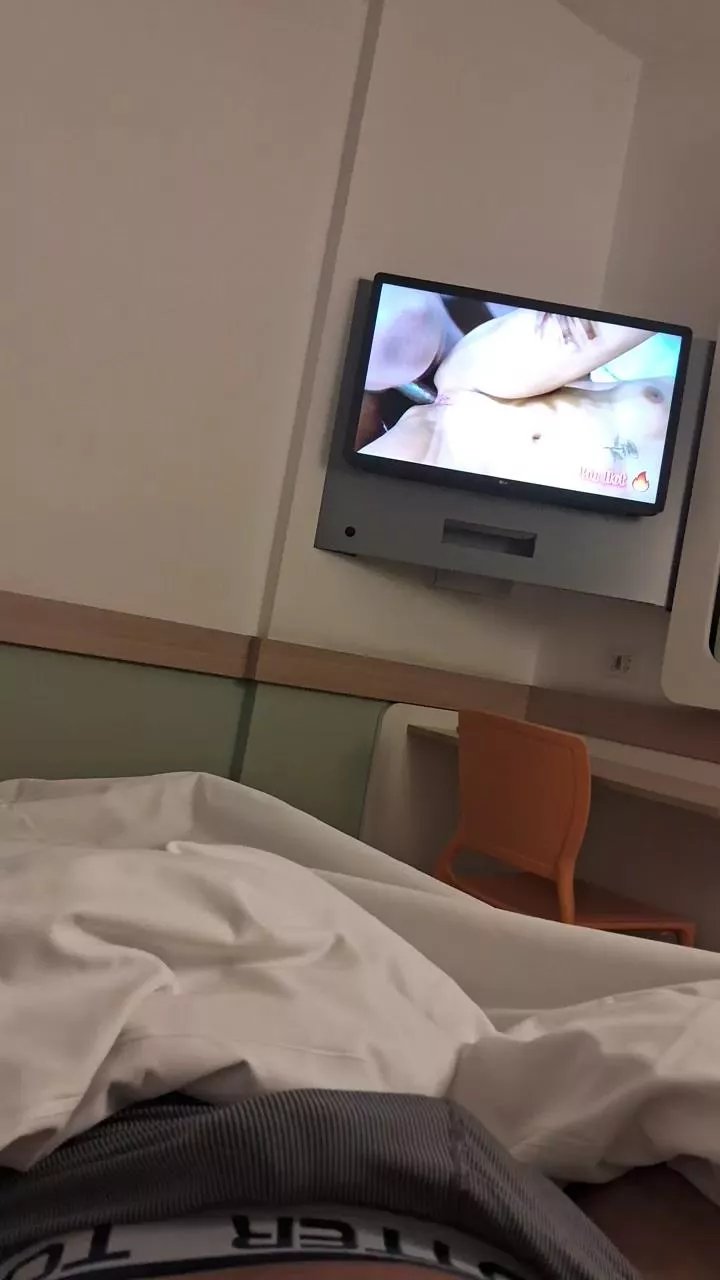 Offline maxjuniorhot on Cam4