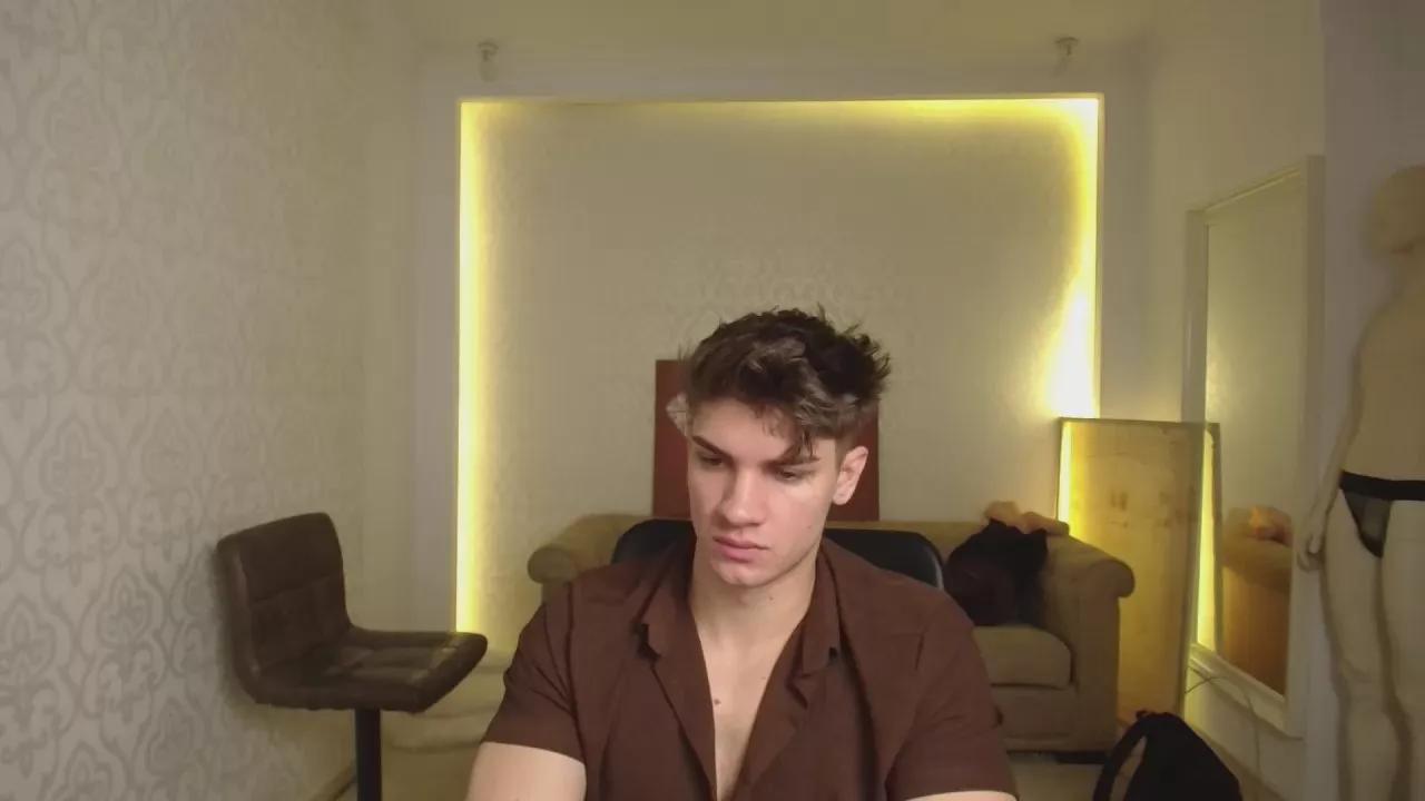 MaxKaiden on Cam4 