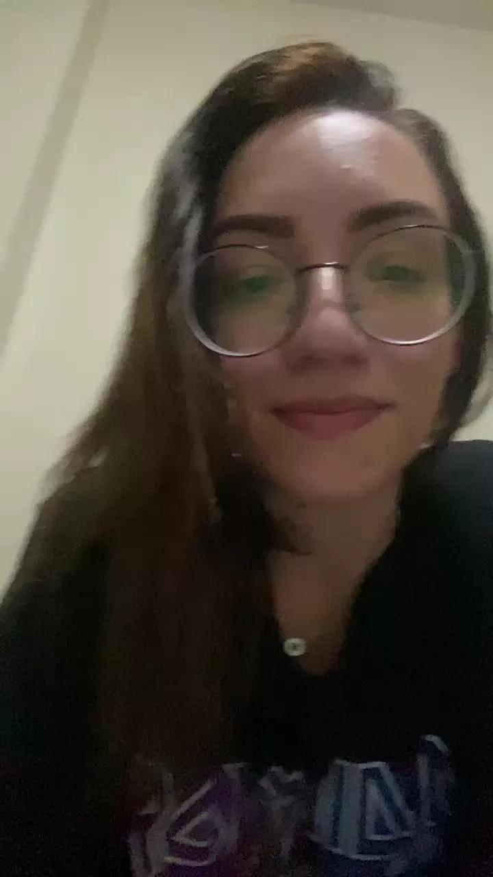 MelissaSexyMom on Cam4 