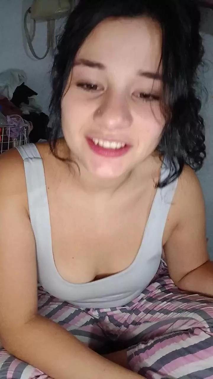 Meluu5 on Cam4 
