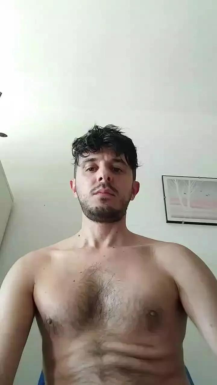 Mew2pup on Cam4 