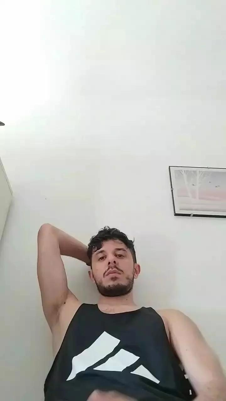 Mew2pup on Cam4 