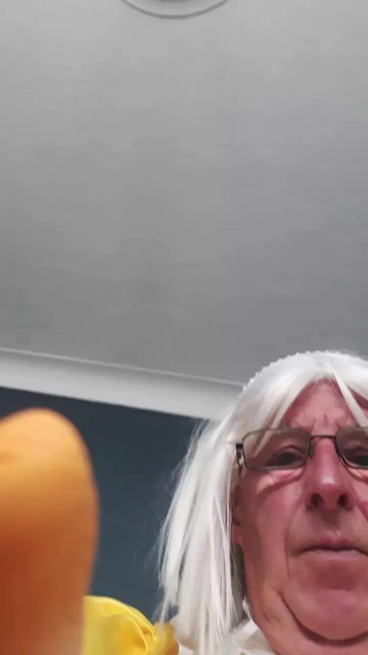 Offline michelle4uXfun on Cam4