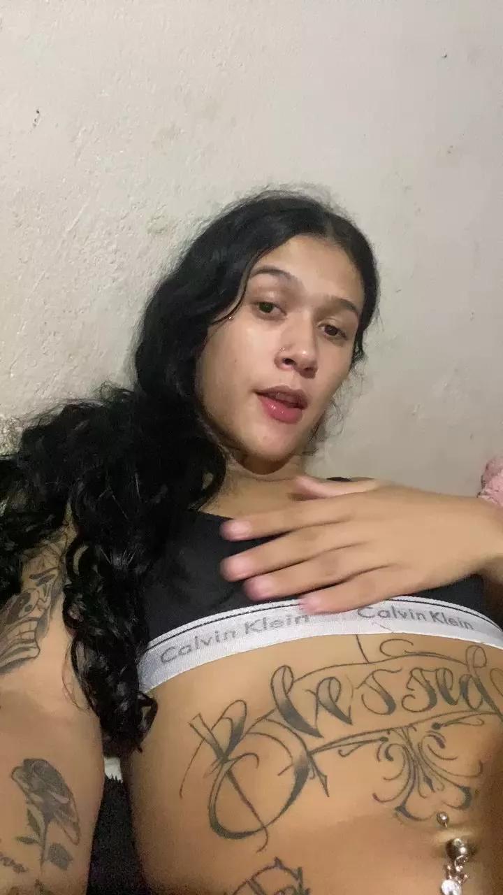 Mihsapeka on Cam4 