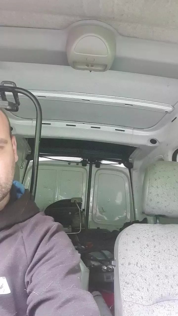 Offline mika102402 on Cam4