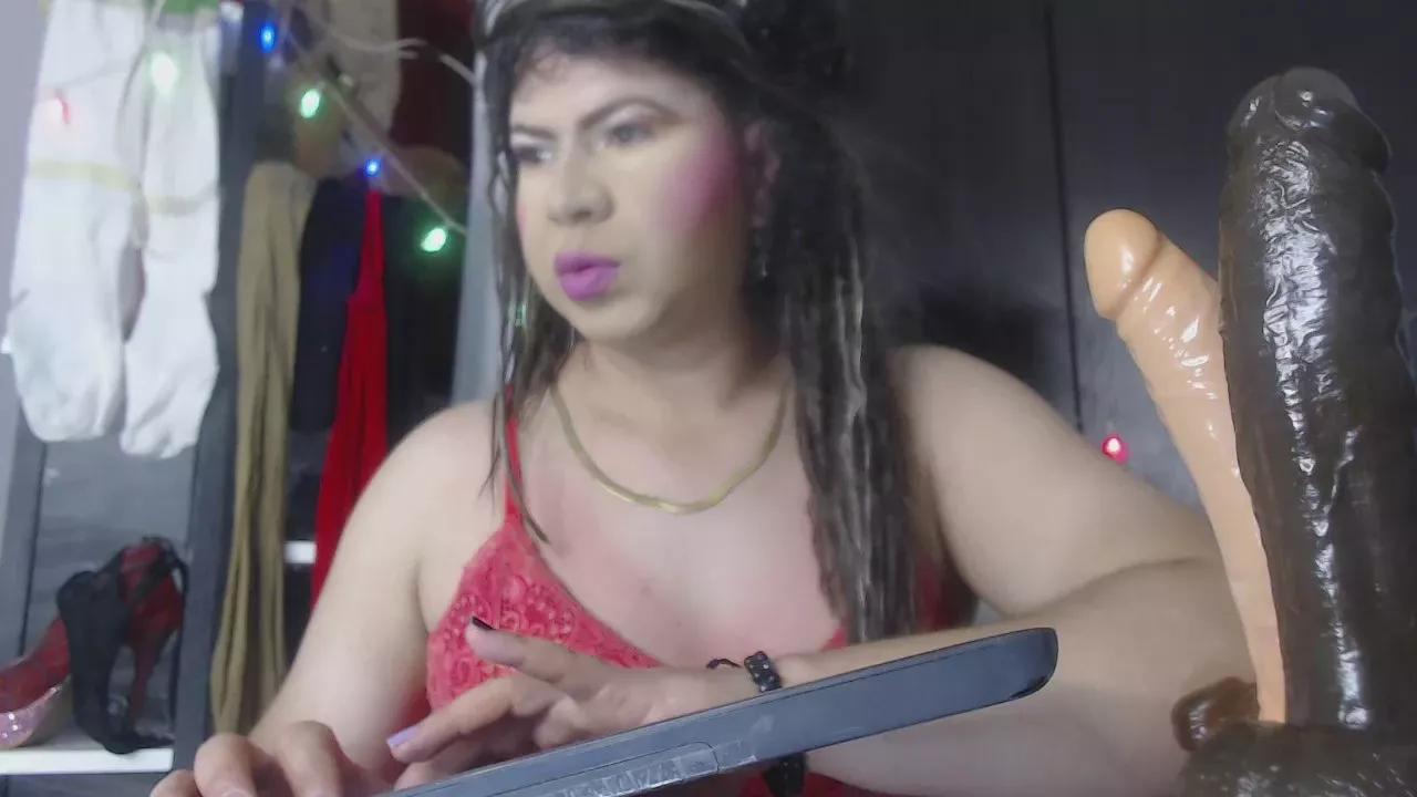 MistressEmeramt on Cam4 