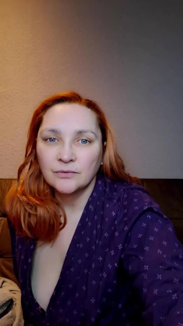 mollig42 on Cam4 