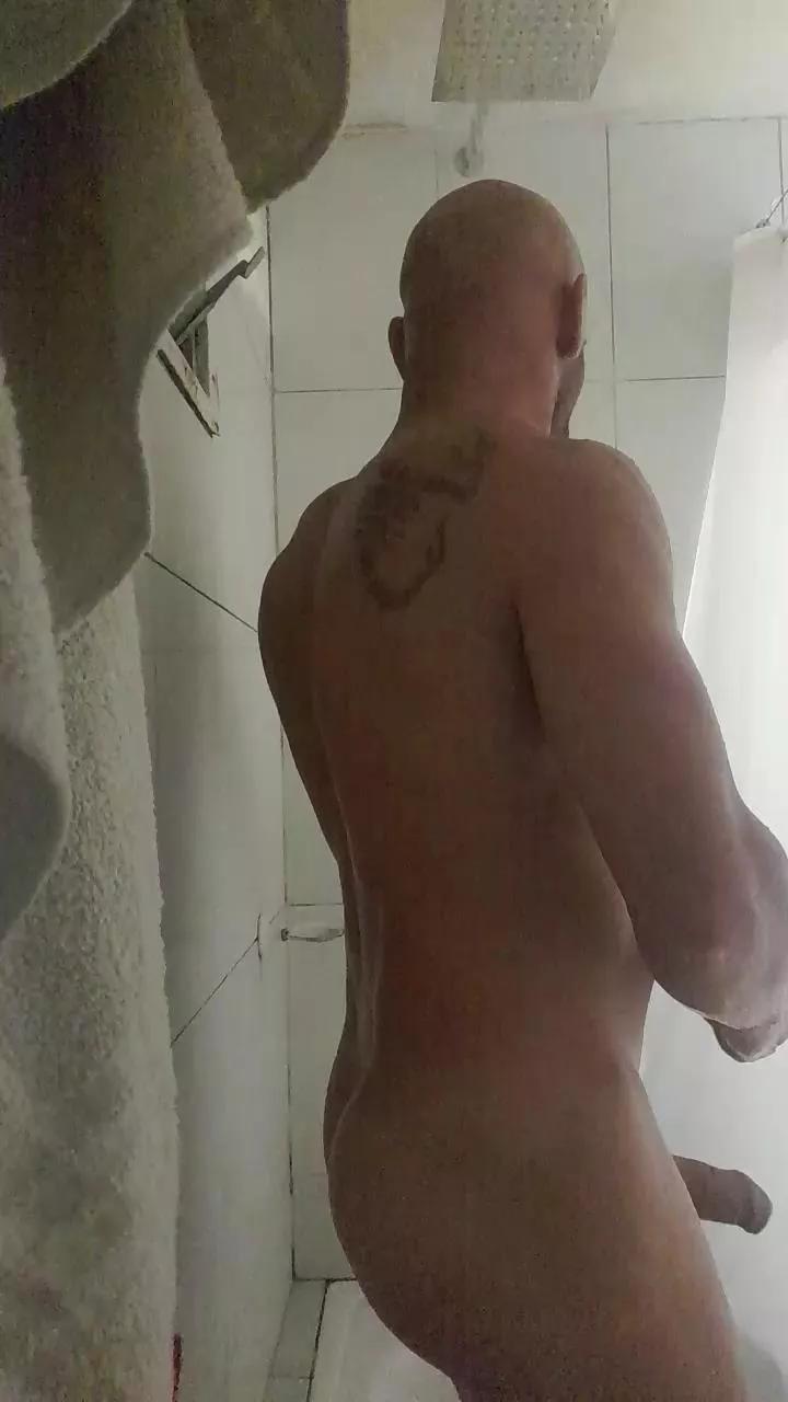 MrandMrsfucck on Cam4 