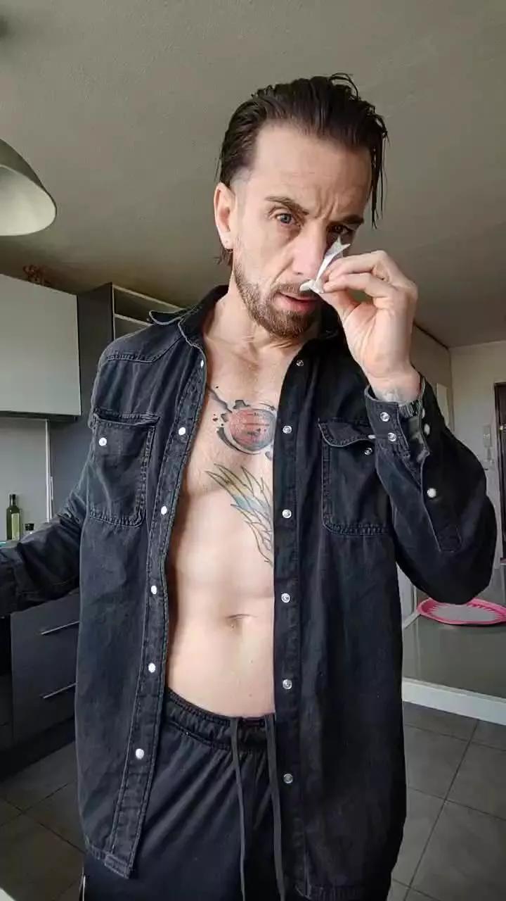 Neotrix33 on Cam4 