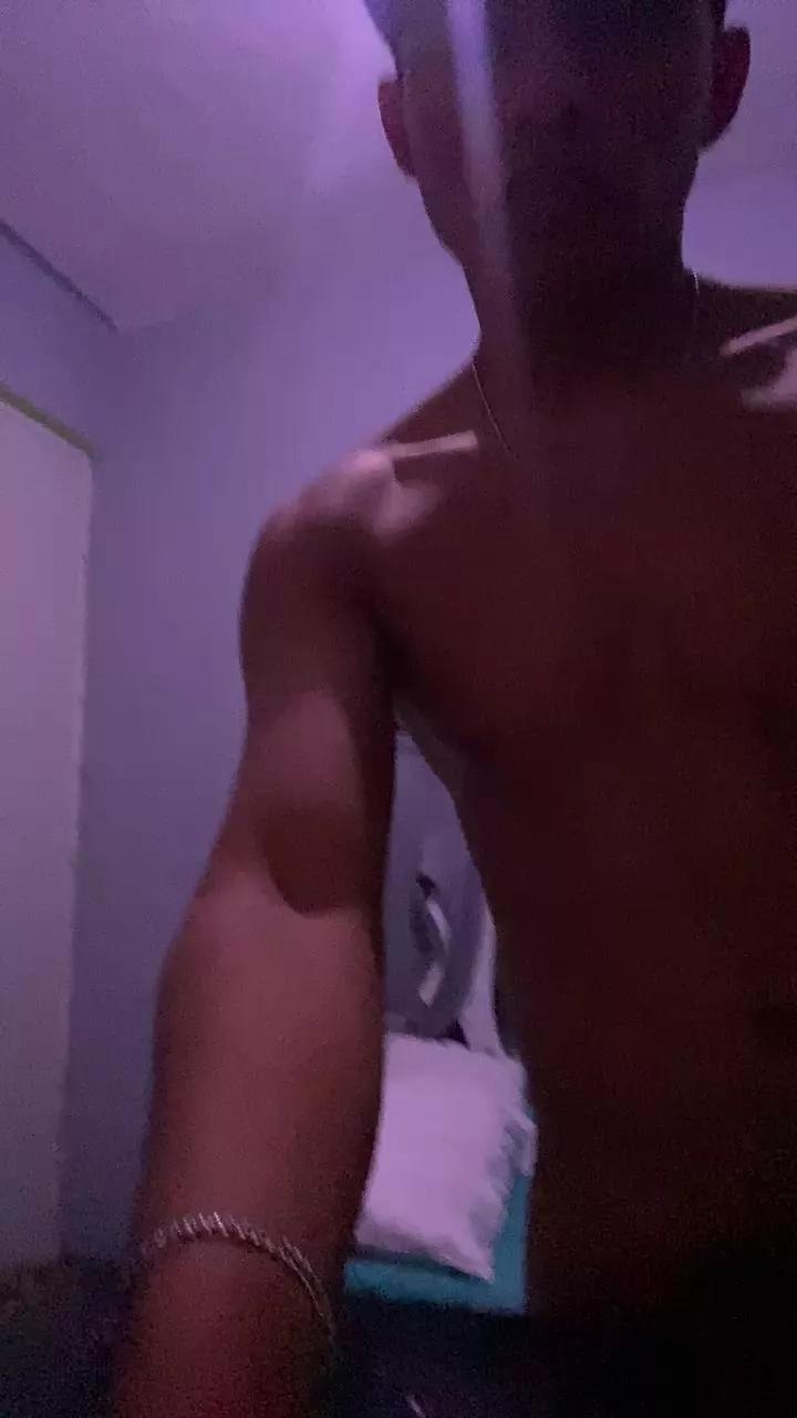 Nevisg on Cam4 