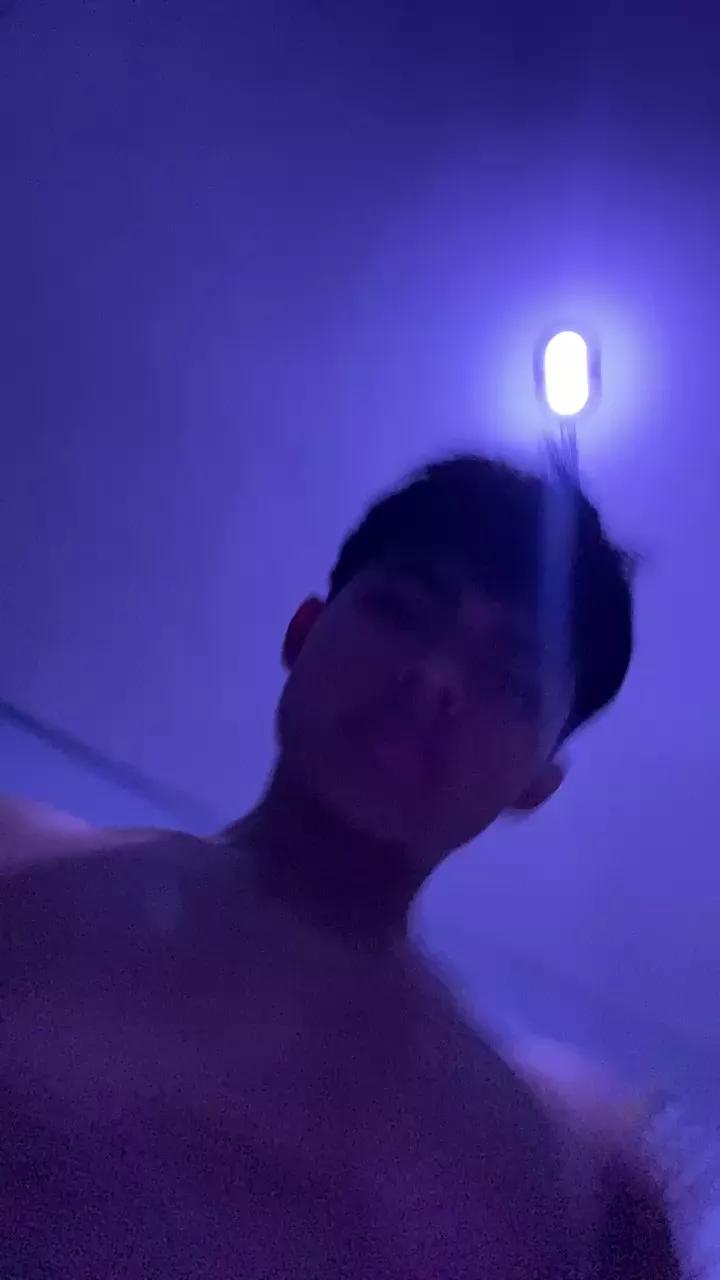 Nevisg on Cam4 