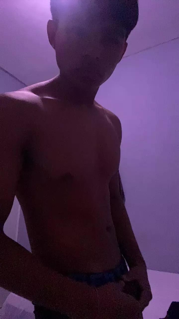 Nevisg on Cam4 