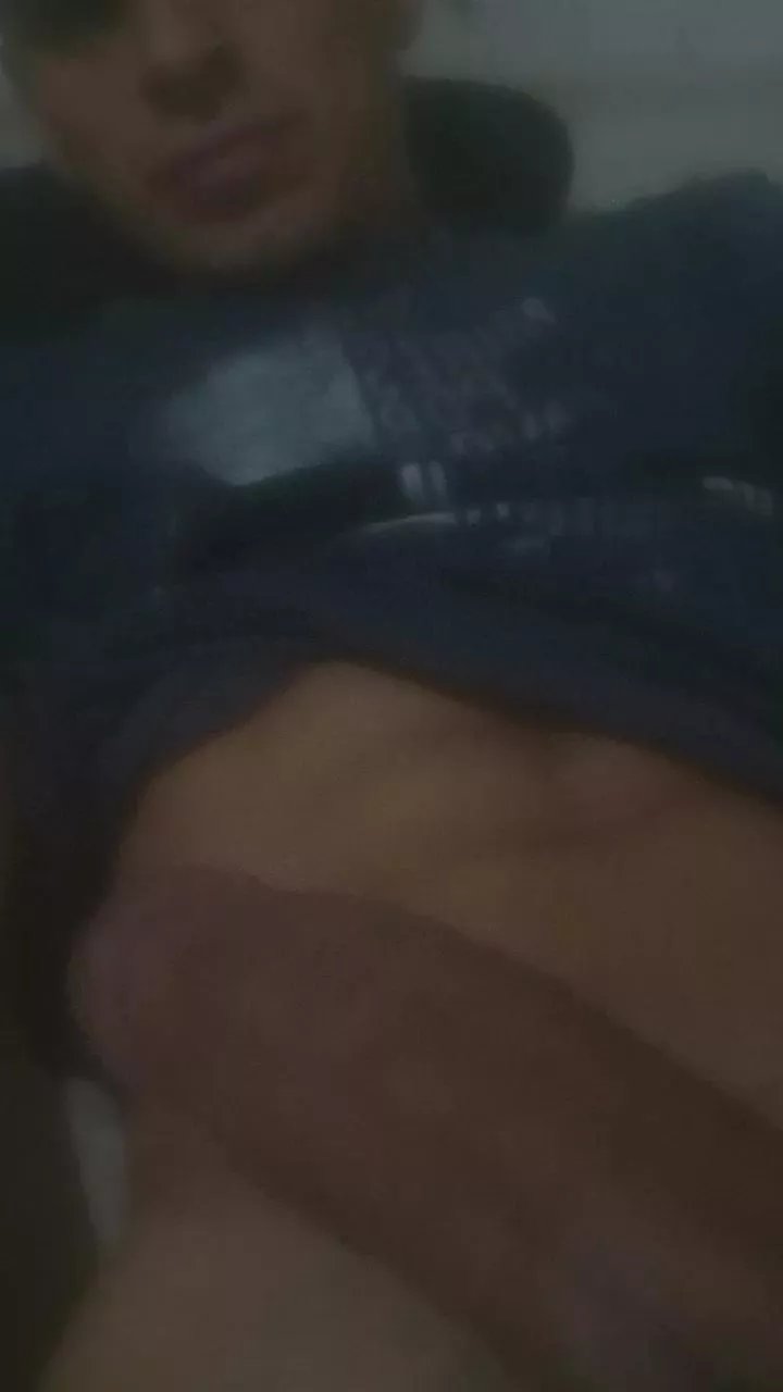 Offline nico202490gcom2 on Cam4