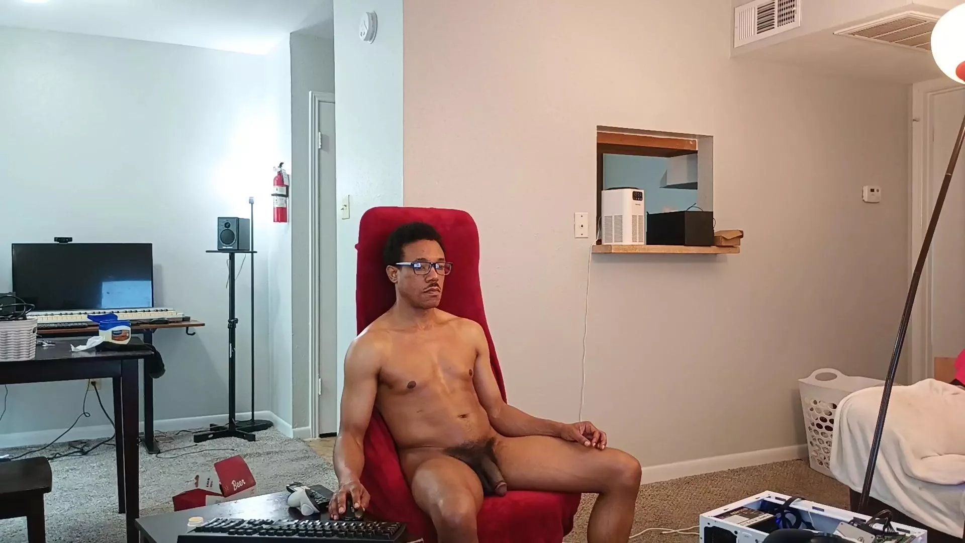 Freechat NIGGR_ on Cam4