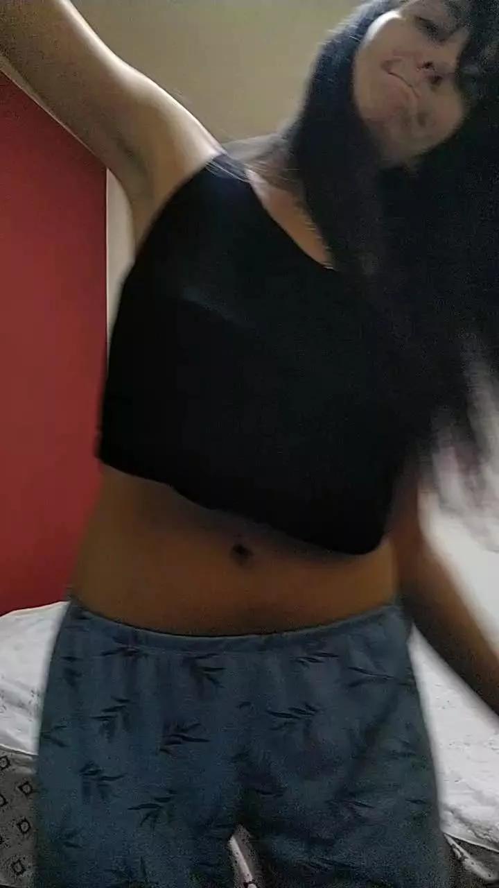 NikiiV on Cam4 