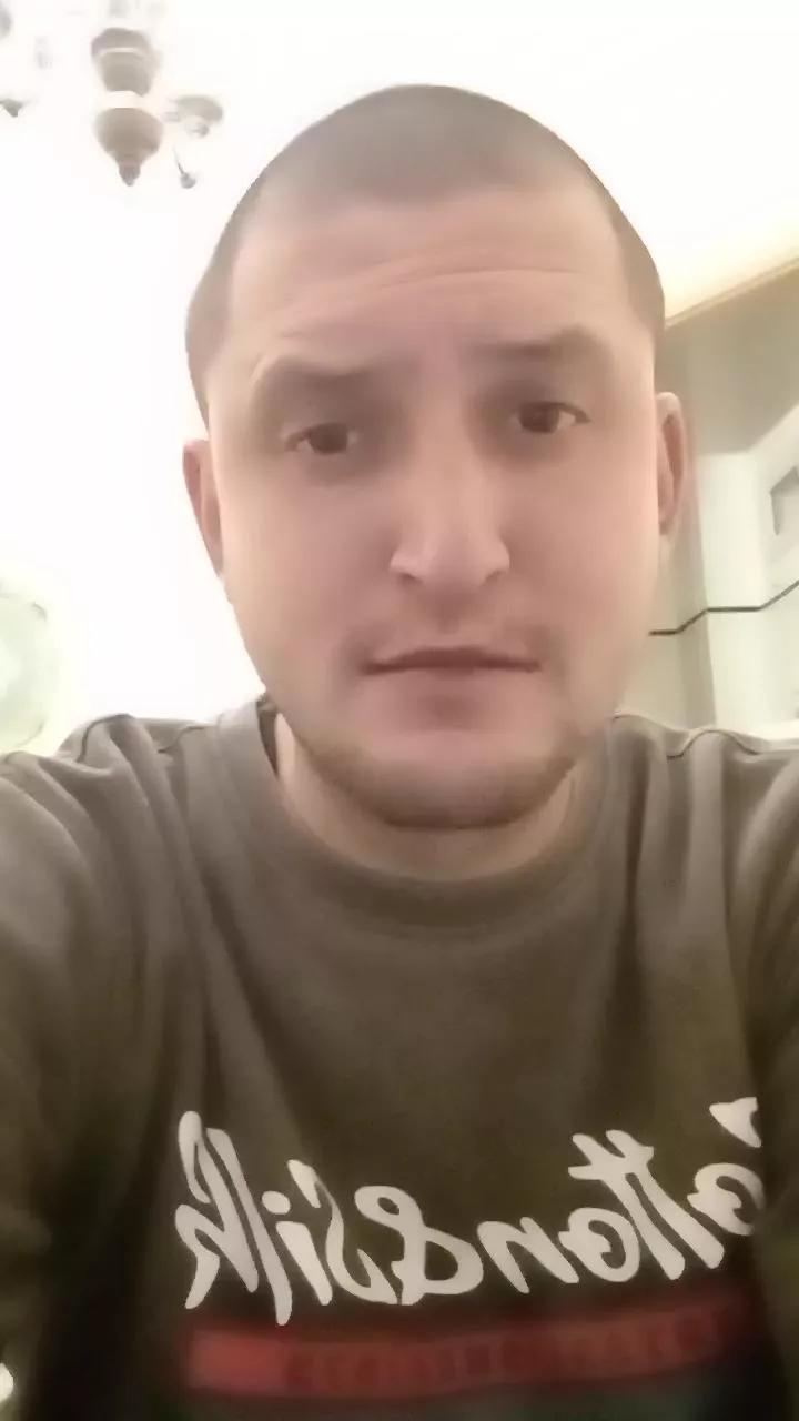 Nirdoc94 on Cam4 