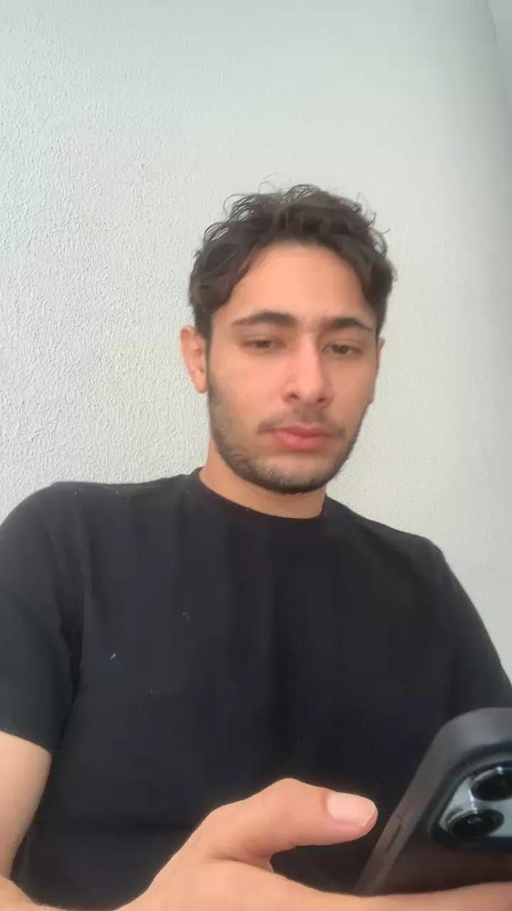 novimhot231 on Cam4 