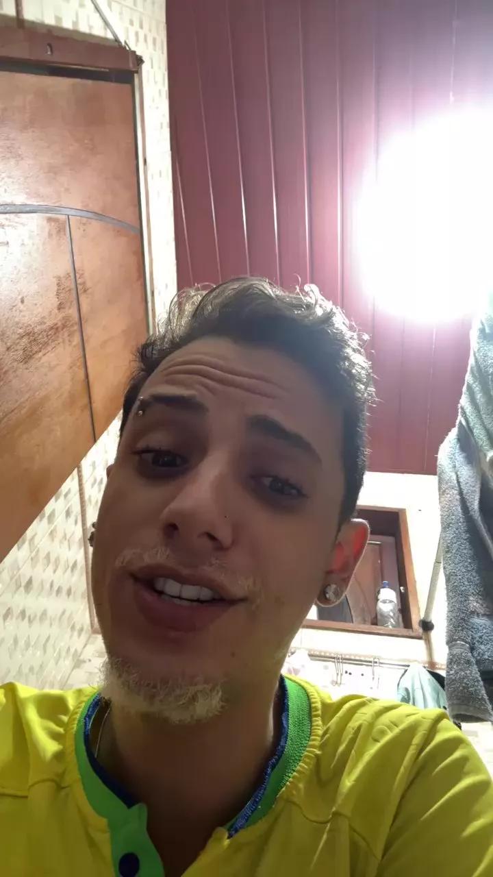 Novinhodot20_ on Cam4 