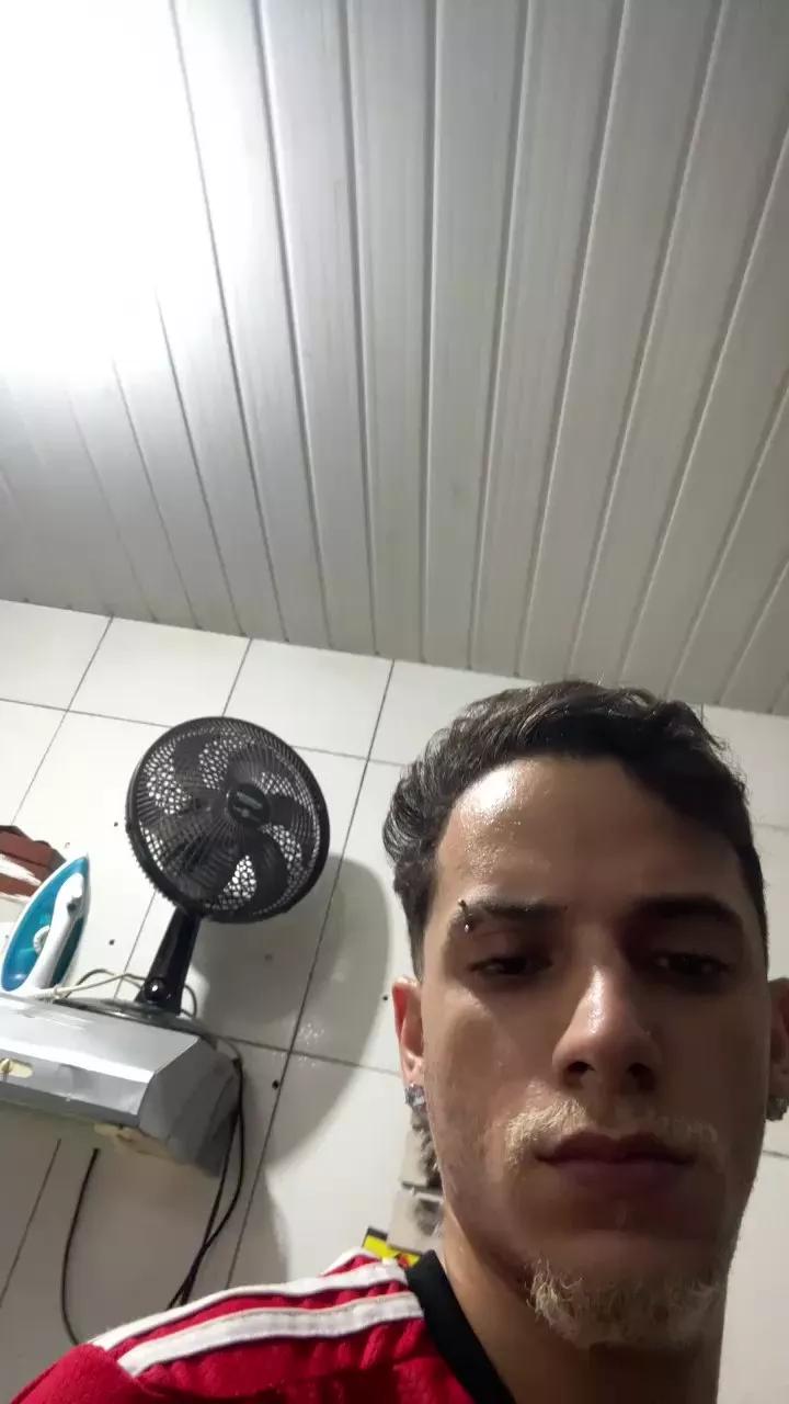 Novinhodot20_ on Cam4 