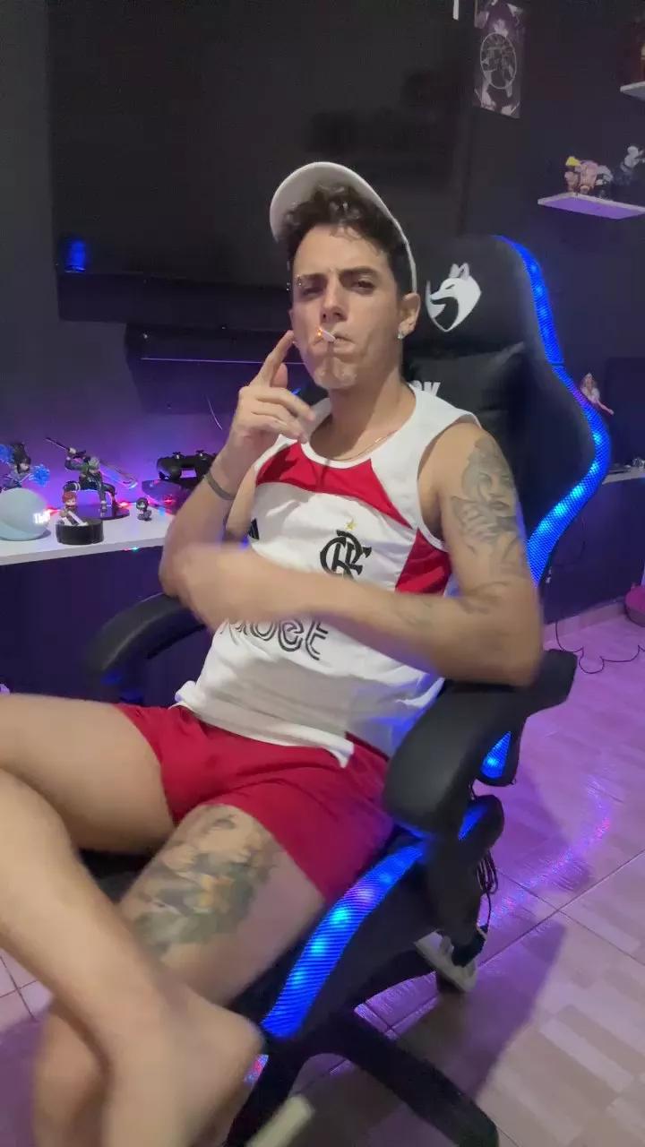 Novinhodot20_ on Cam4 