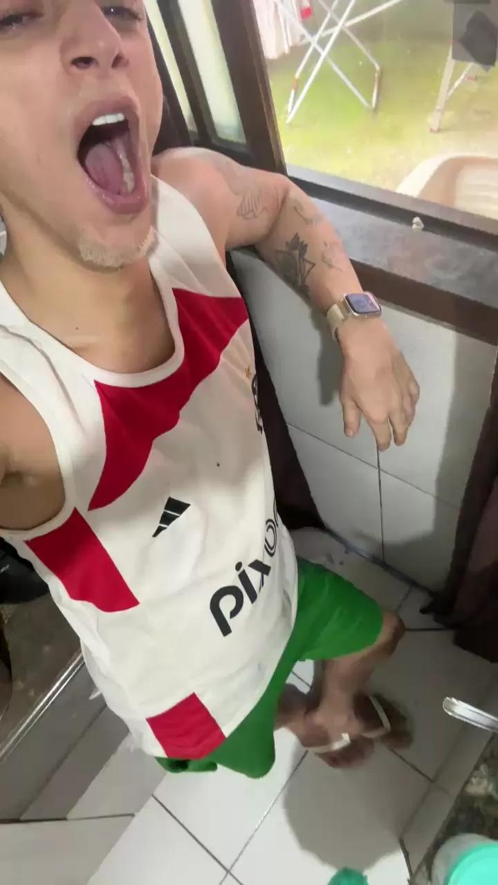 Novinhodot20_ on Cam4 