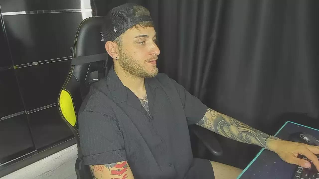 ntattoo on Cam4 