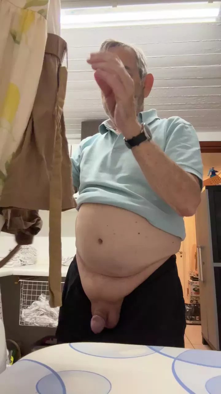 Offline NudeFun77 on Cam4