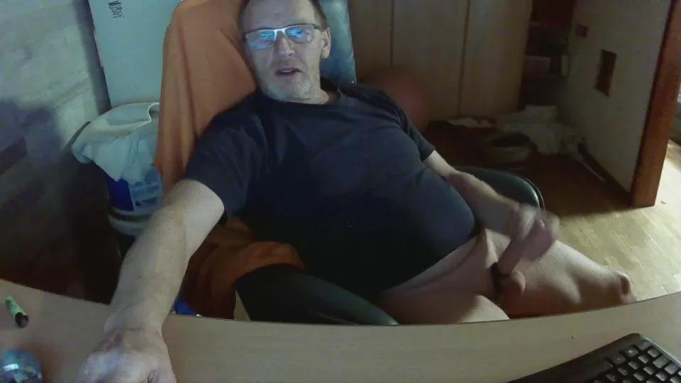 nylonbig on Cam4 