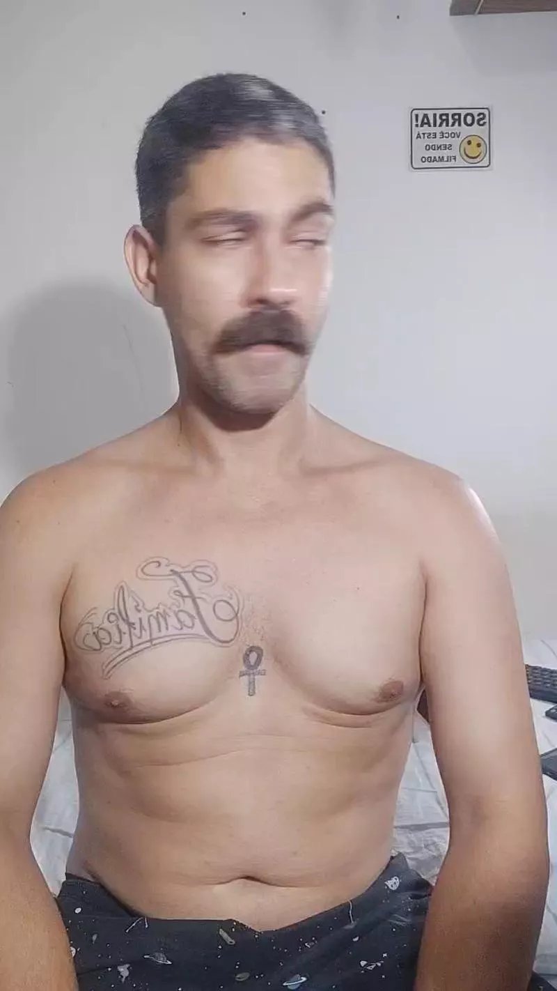 Offline ochupeteiro on Cam4