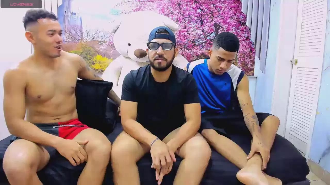 OversizedGuyss on Cam4 