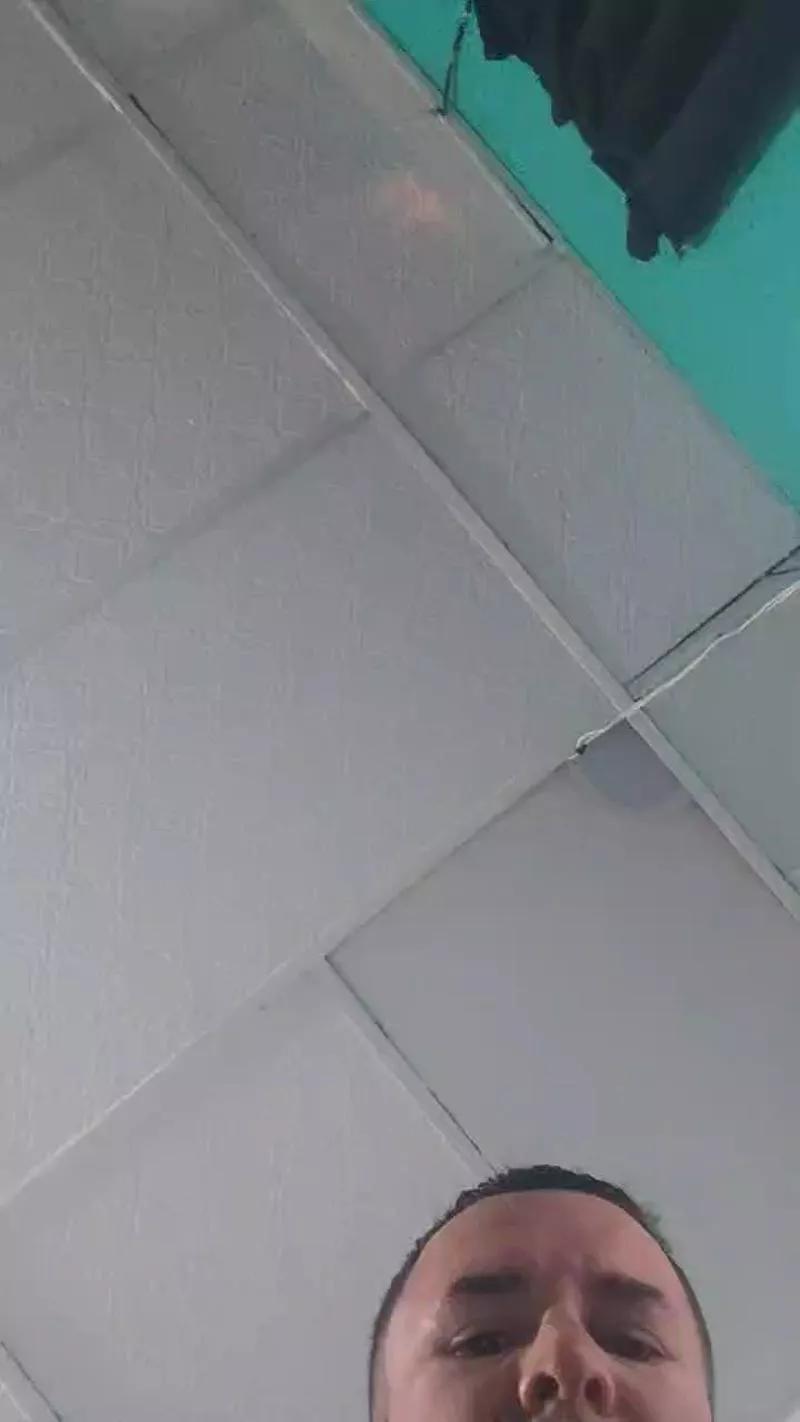 Papiyoungpig on Cam4 