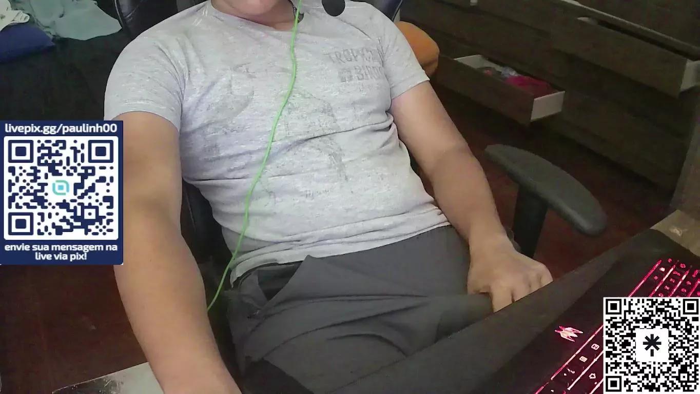 Pau_linh0 on Cam4 