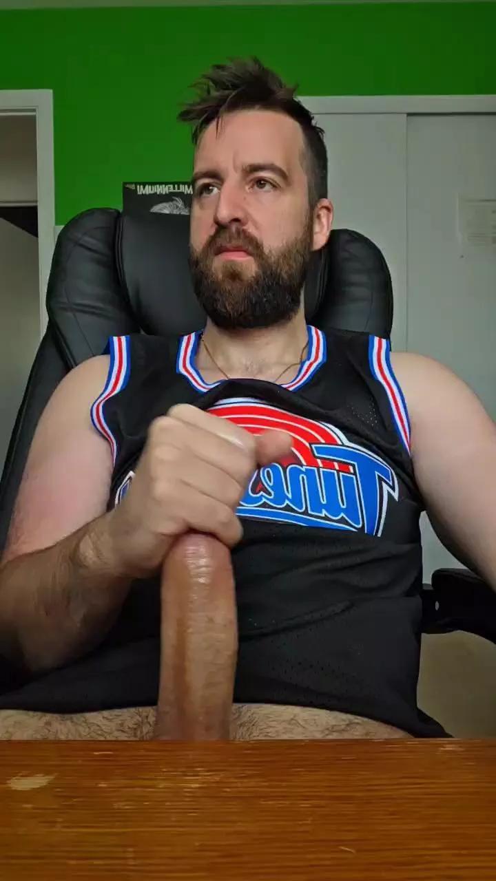 Pauly1988 on Cam4 