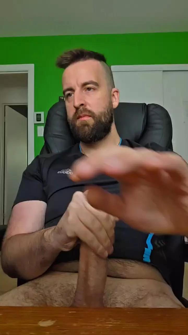 Pauly1988 on Cam4 