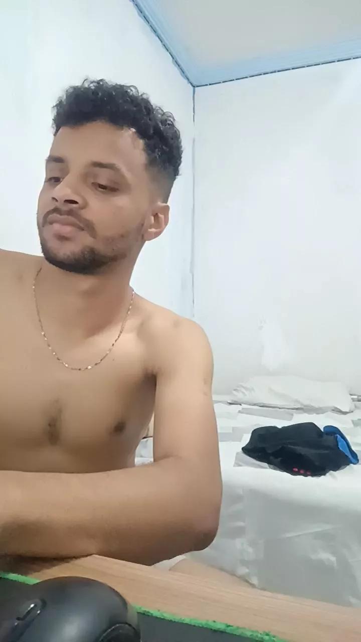 pedro15041 on Cam4 