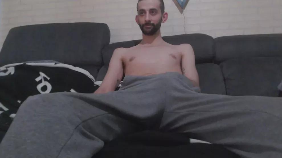 perritoalicant4 on Cam4 