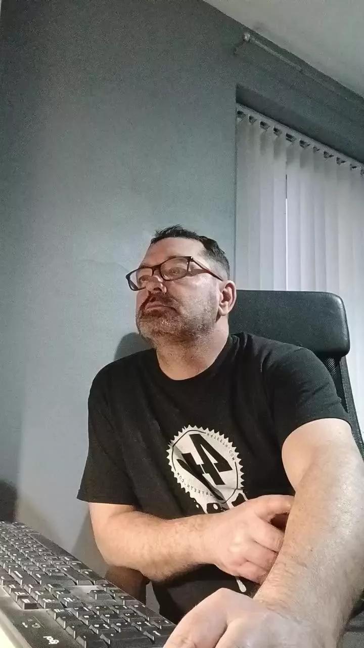 pervintits on Cam4 