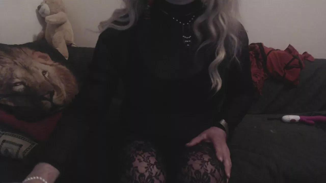 petiteSophie on Cam4 